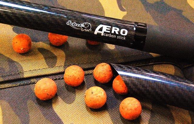 Select Baits Aero Carbon Stick, un baston de nadire la mare cautare.